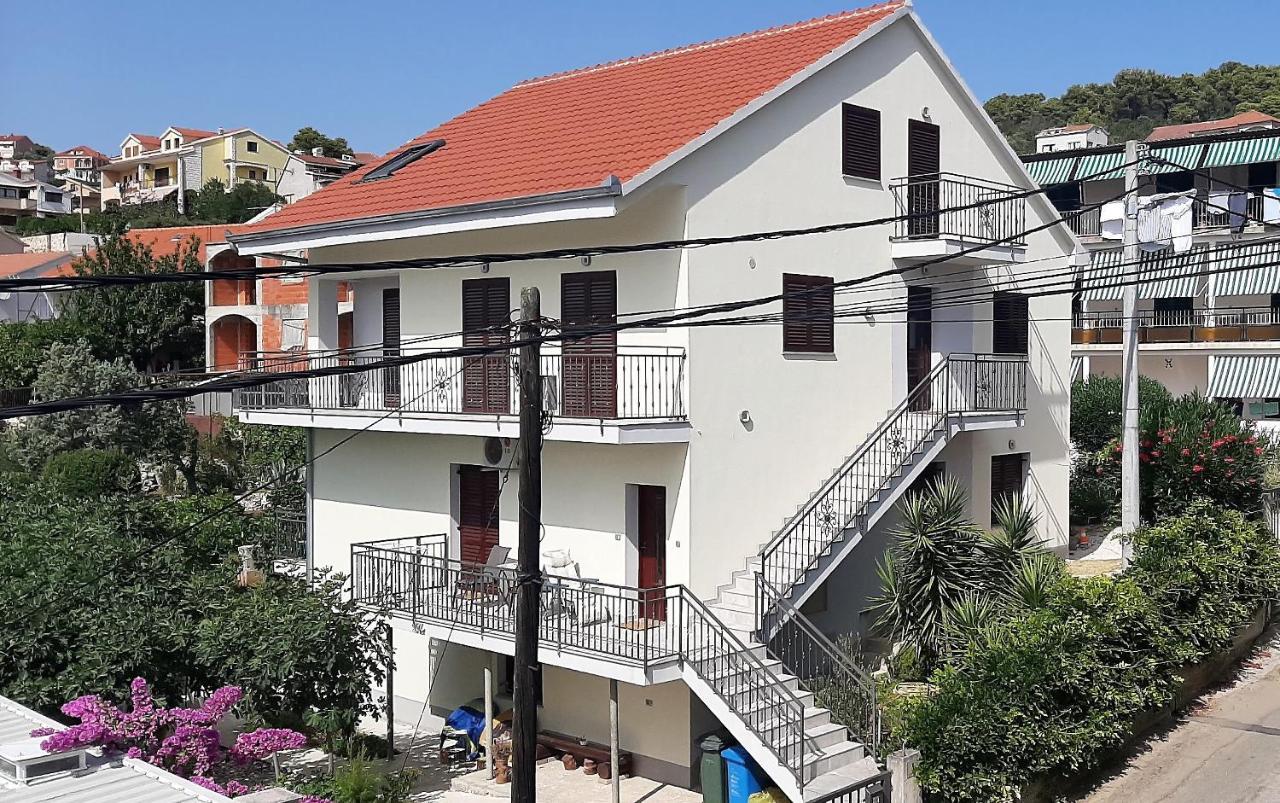 Apartments Figos Trogir Exteriör bild