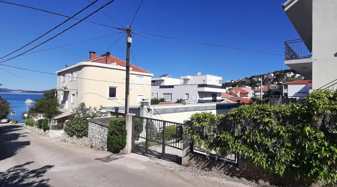 Apartments Figos Trogir Exteriör bild